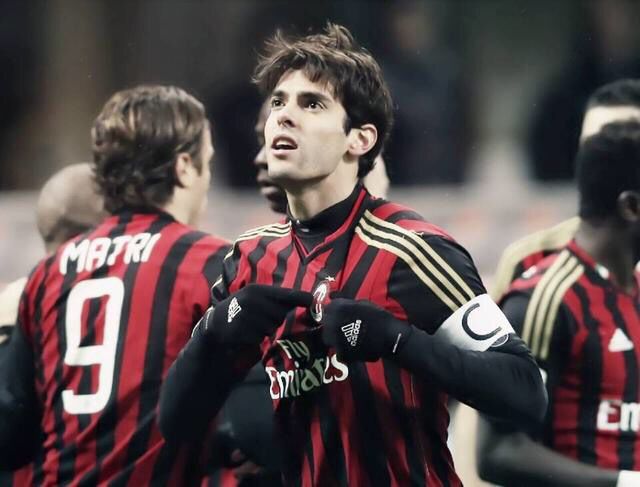 绿茵场荷尔蒙,绿茵场奔跑的荷尔蒙