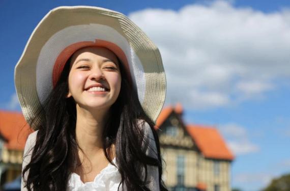 陈意涵否认怀孕，与许富翔同居，网友调侃前男友可以组篮球队