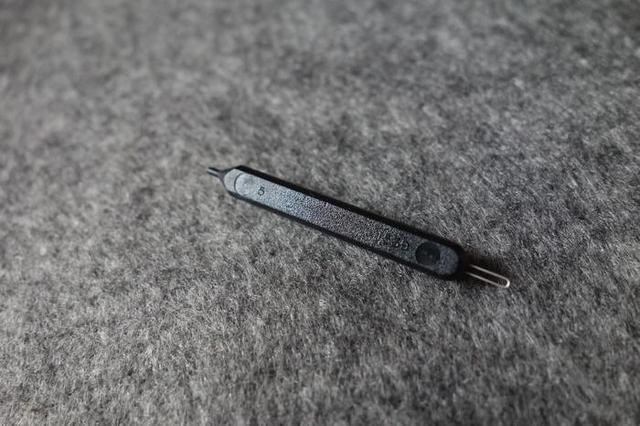 舒尔se215耳塞 (舒尔se215怎么测评)