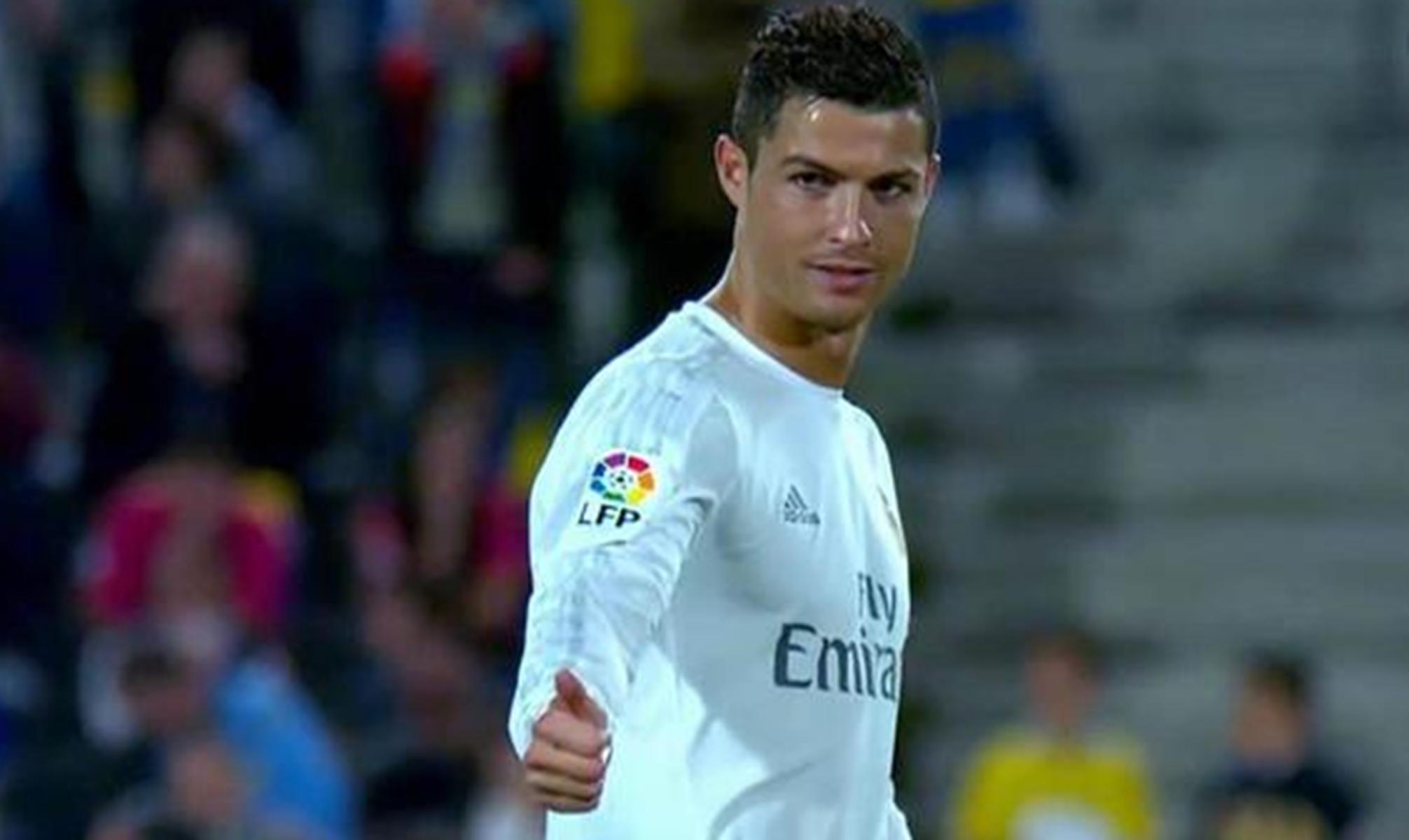 为什么c罗喜欢穿长袖球衣,为什么c罗现在穿短袖了