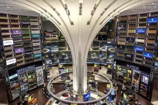 疯狂购物买买买,免税店怎么买手机最便宜