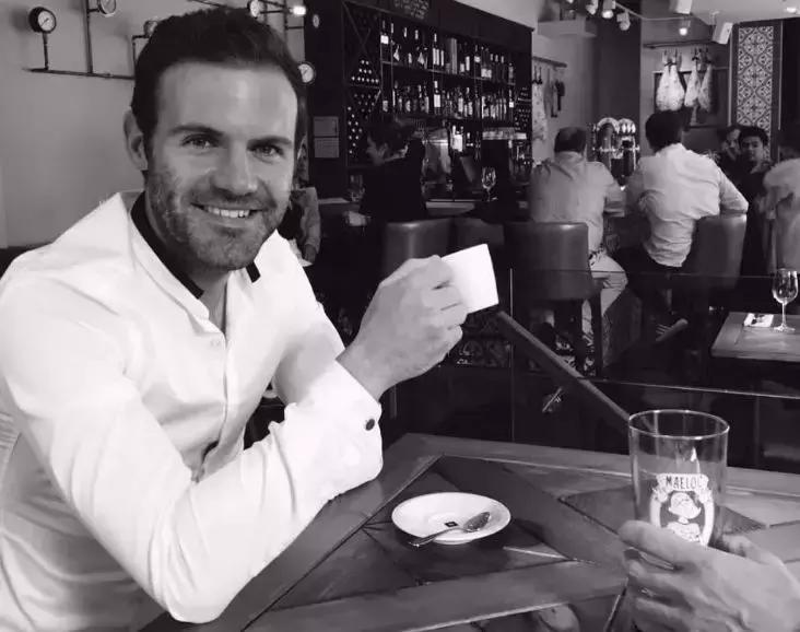 世界杯ING……不上名校的帅哥不是一个称职的英格兰球员~