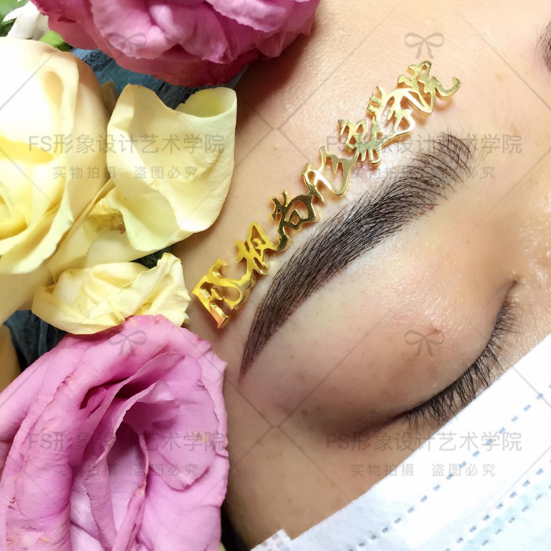 线条眉和丝雾眉的区别哪个好看,雾眉线条眉和丝雾眉区别