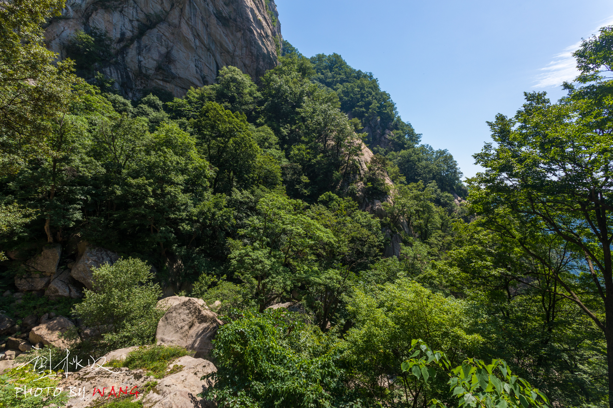 自带空调的白云山,人在画中游,水在空中舞