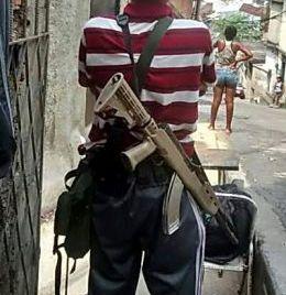 各国犯罪分子用过什么土造*器武**？中国罪犯魔改的最猛！