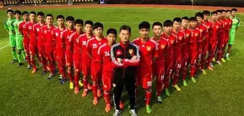 中国男足为什么踢不进世界杯,男足饮食曝光