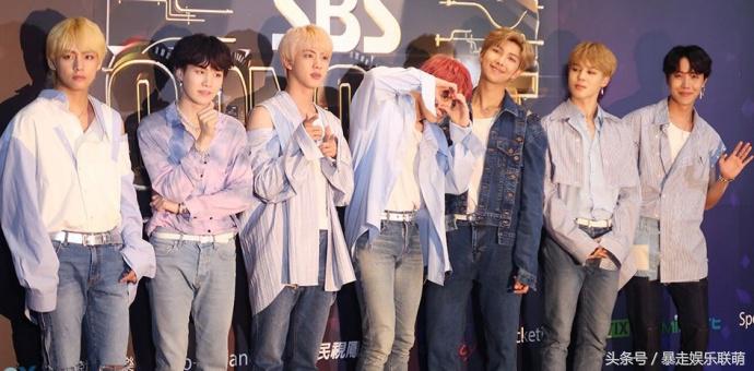 6大人气韩团中国台湾开唱，防弹少年团自制手幅献粉丝超暖心！