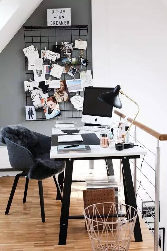 这个贵阳妹子把铁丝网挂在墙上，隔壁邻居看了都在学她