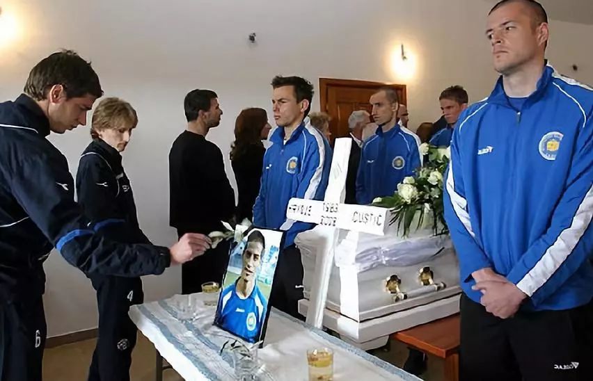 和梅西换球衣的克罗地亚门将,克罗地亚门将再度感动