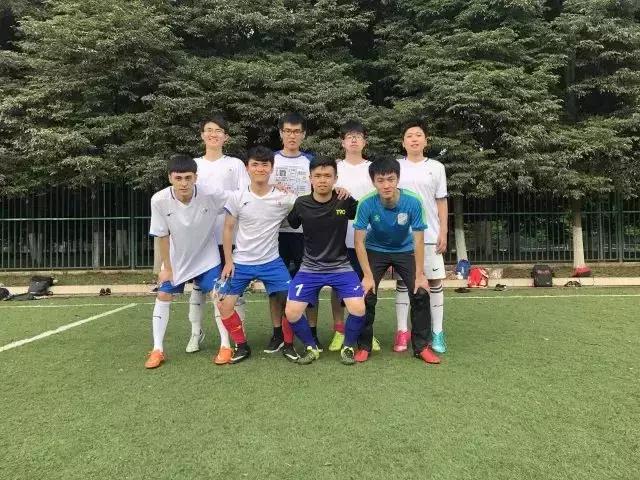 高校官微晒学霸，同是九年义务教育别人为什么这么优秀？