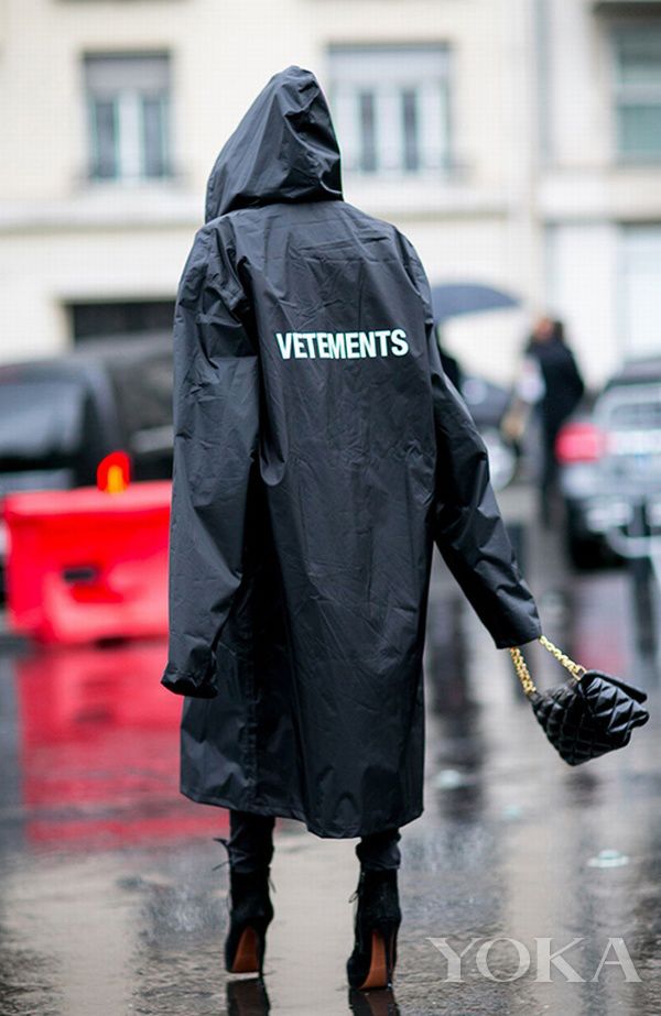 谁说雨天就不能很美很时髦，看完此文让你从此爱上暴雨！