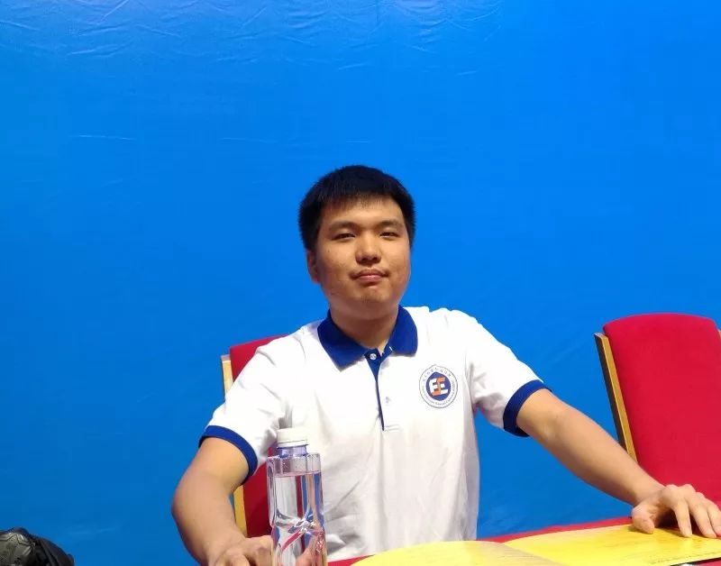 学霸奖学金1百万,学霸球员足球