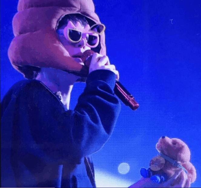 爱丽给边伯贤钱,朴灿烈边伯贤爱丽