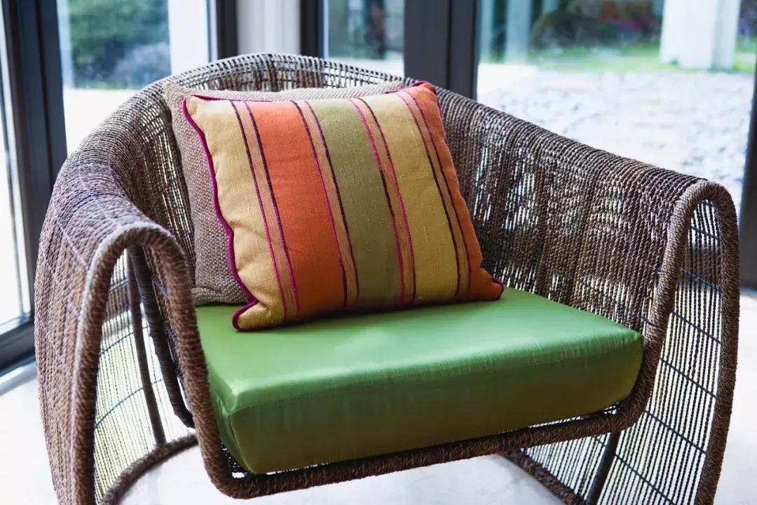 女人怎样锻炼能让背变薄,背痛可以做什么操