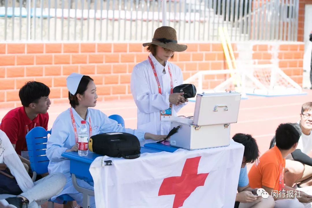 俄罗斯是来不及去了,家门口“小世界杯”了解一下?