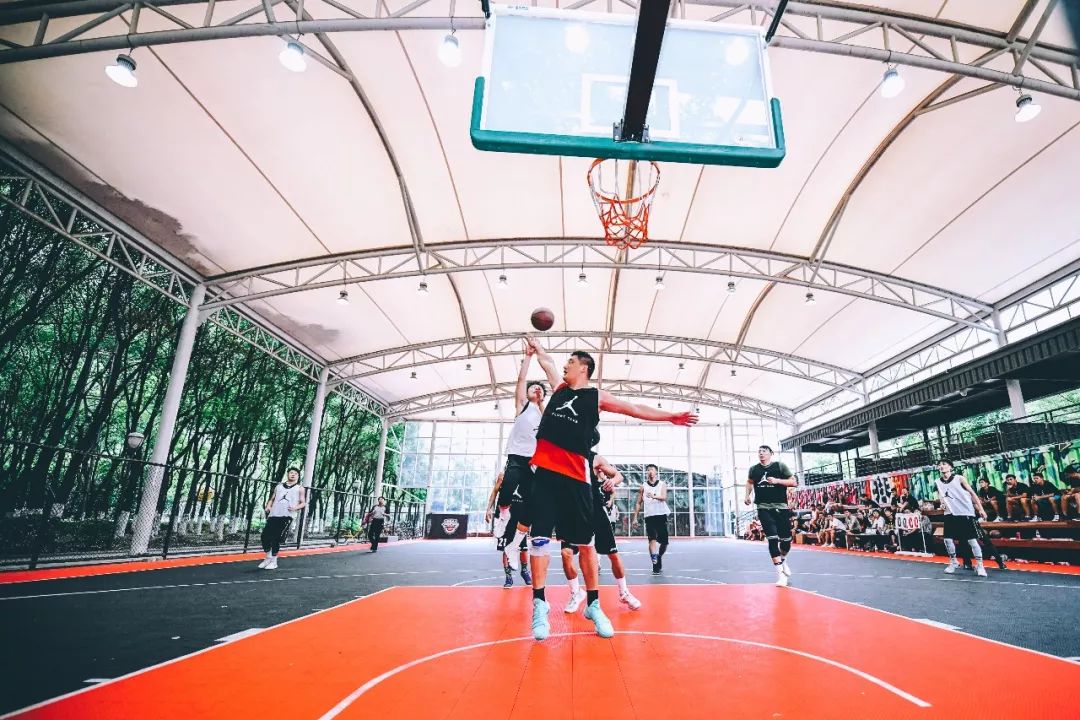 问鼎武汉｜“枫叶地下室”晋级JORDANFLIGHTCLUB精英挑战赛华东总决赛