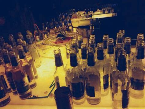 吃钙片能预防股骨头坏死吗,按摩腹股沟预防股骨头坏死