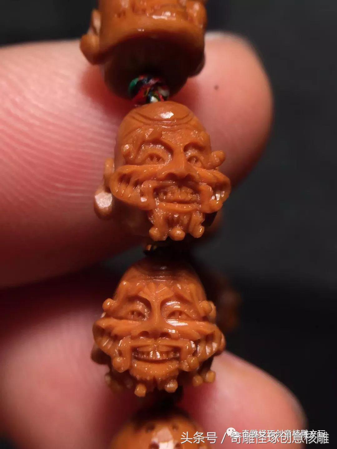 世界顶级极品橄榄核雕十八罗汉,知翠轩橄榄核雕双面十八罗汉价格