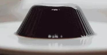 龟苓膏和冰粉哪个适合夏天好吃,龟苓膏黑凉粉和仙草冻的区别