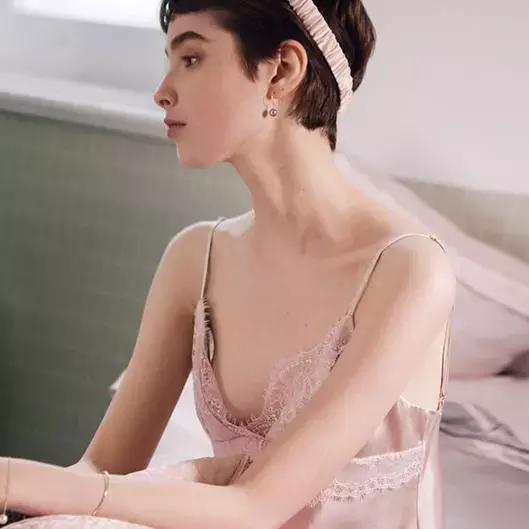 真丝睡衣居家穿出高级感,夏季平价真丝睡衣推荐