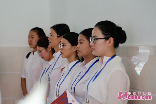 博众人之长取百家之精校训,博众家之长省自身之失