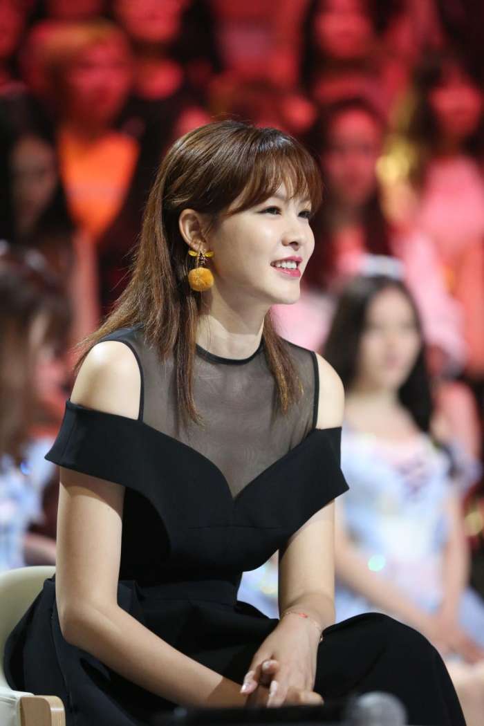 李艾主持的吐槽节目,主持人李艾遭网友吐槽