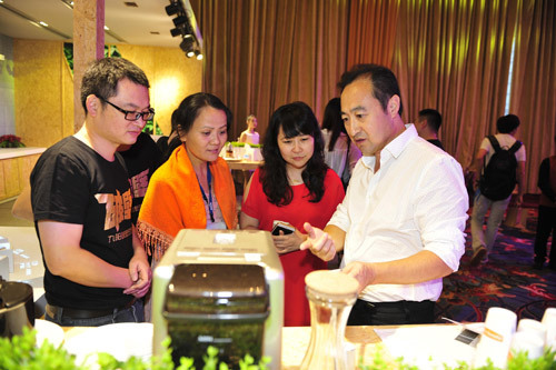 造世界第一台豆浆机的“老师”：美的抢不赢的市场，年收入72.5亿