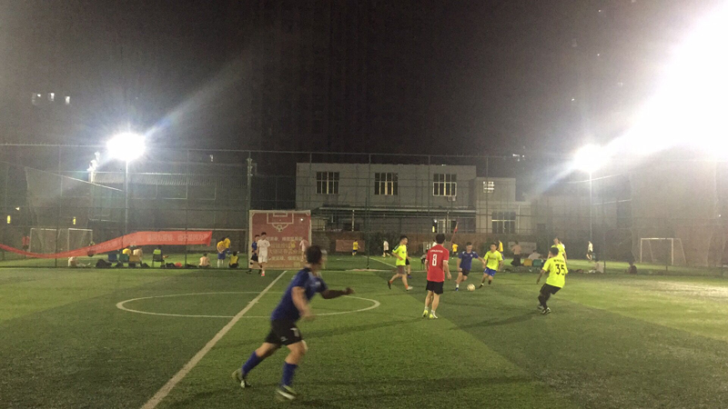 世界杯球迷上街头超燃球迷庆祝,世界杯点燃中国足球氛围