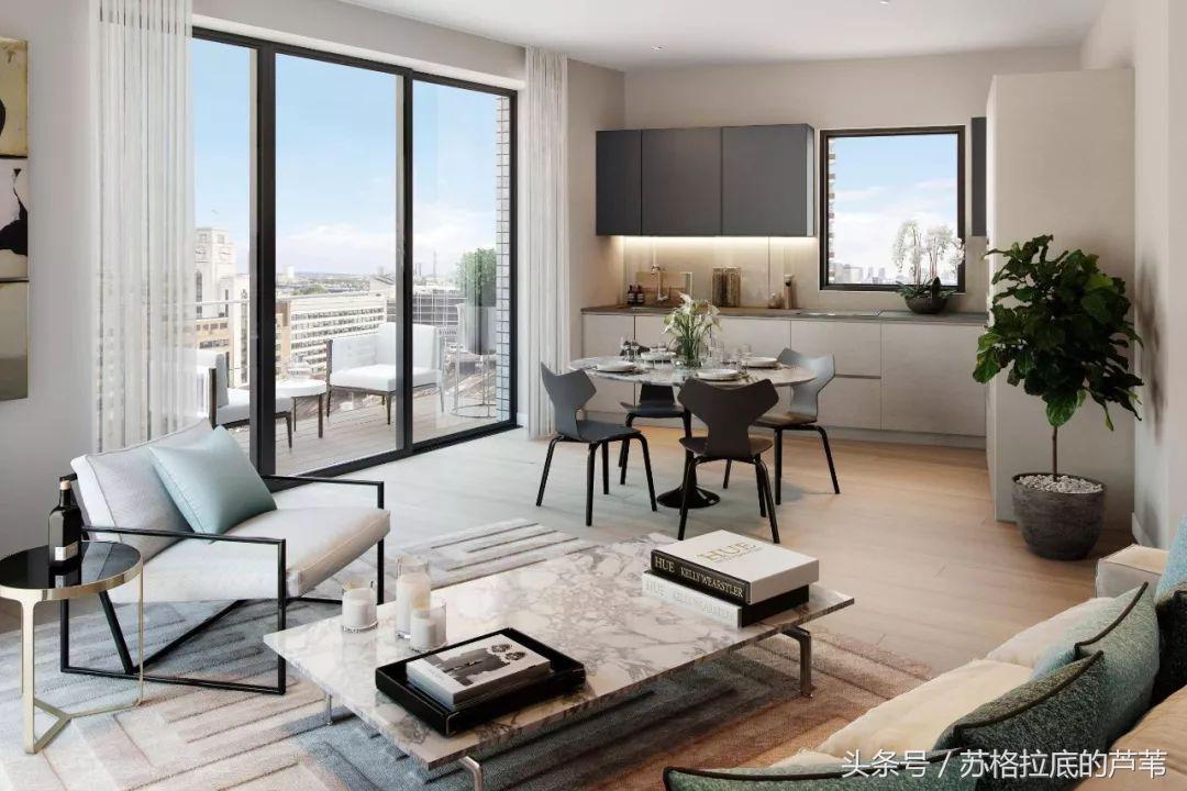 散步就选白金汉宫？你无论如何也难以拒绝他