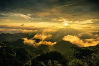 信阳鸡公山避暑排名,四大避暑胜地信阳鸡公山