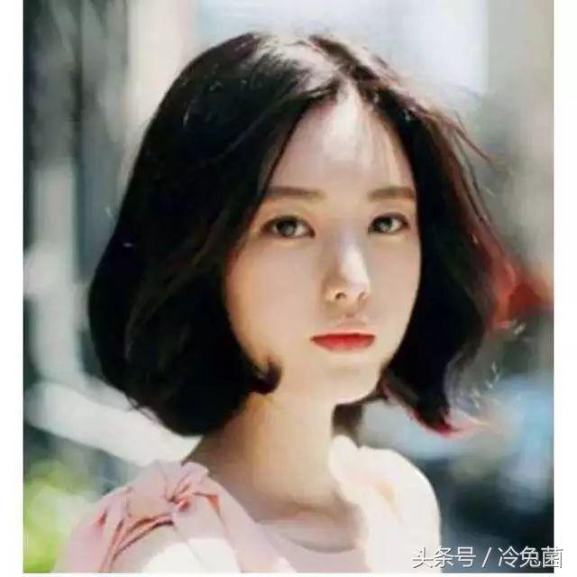 今年流行的全头烫系列,2022年最流行优雅气质女性全头烫