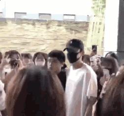 朱一龙现在怎么那么火,朱一龙现实中怎么样了图片