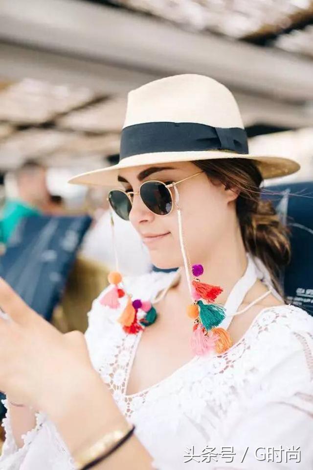 有了这时尚的眼镜链戴眼镜再也不显得古板了!