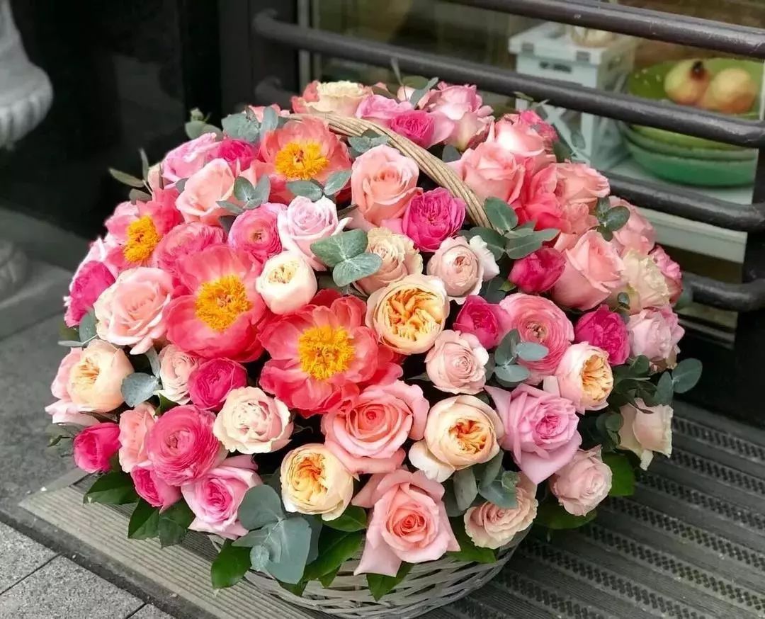 银柳插花颜色搭配教程,插花技巧花艺色彩搭配