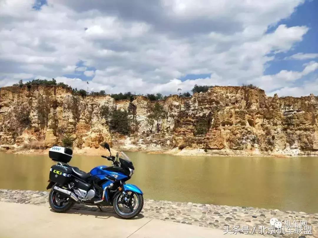 摩友旅途美景,摩友们感受骑行的独特魅力