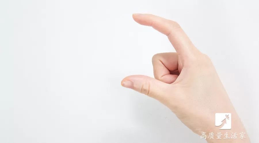 手上长水泡非常痒别抓这样处理,手上起小水泡看哪个科