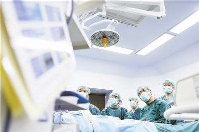 阴茎癌得病几率大吗,阴茎癌手术是切阴茎吗