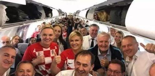 世界杯赛场高颜值女球迷惊艳镜头,世界杯最大牌女球迷