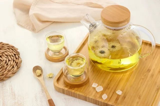 长期喝冷饮对胃有什么伤害,冷饮吃多了伤脾胃怎么办