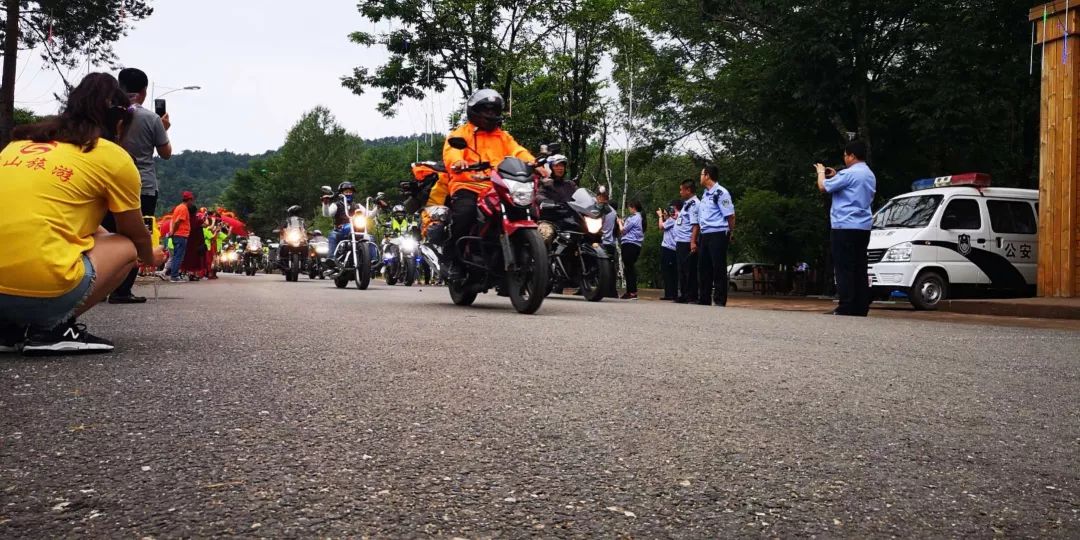 伊春露营大会直播,第二届伊春森林冰雪欢乐节开幕式