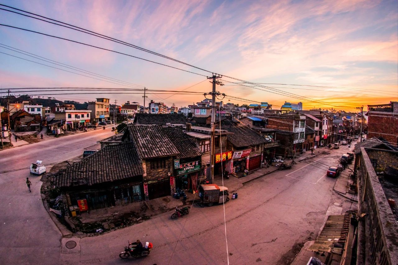 一个失业大叔，用1500元拍下自己幸福的父母，豆瓣9.2分！