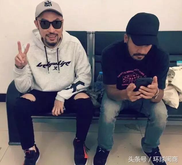 特步联名中国新说唱鞋 (老爹鞋特步中国新说唱)