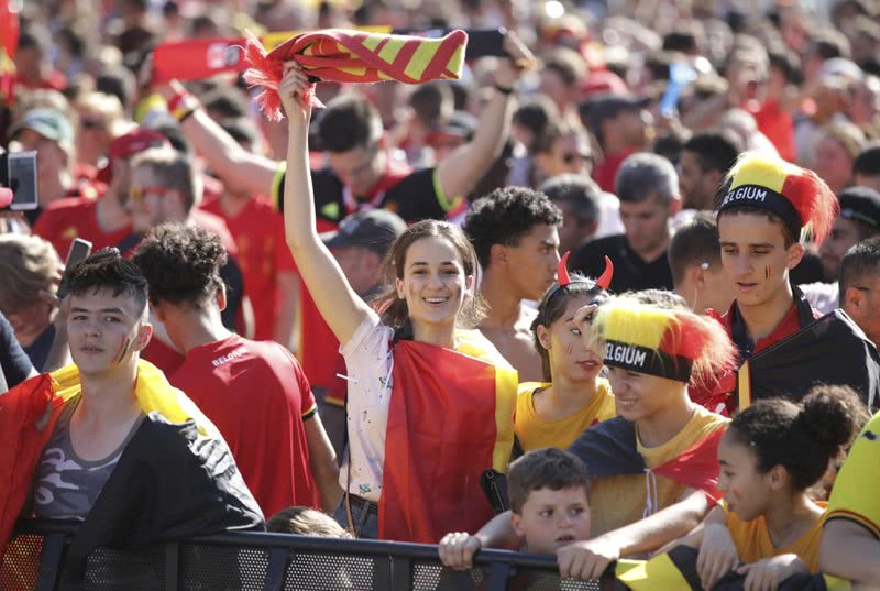 世界杯女子欢呼,世界杯俄罗斯足球女郎