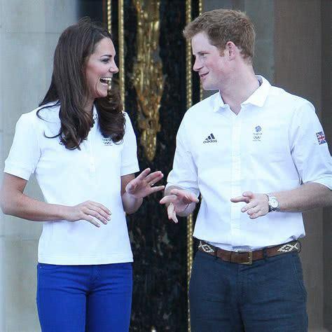 王室告别哈里和梅根最后一次,哈里和梅根艰难的三年