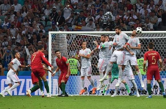 c罗任意球vs梅西任意球,c罗vs梅西十大任意球