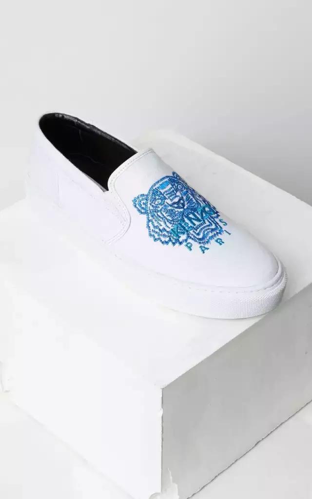 夏天不热小白鞋怎么穿舒服,夏天怕热穿什么鞋子好呢