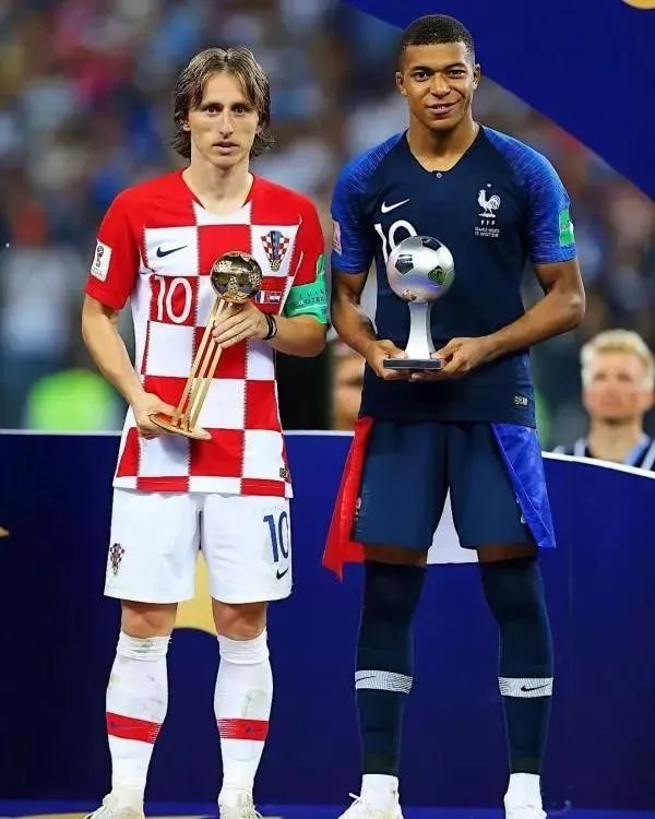 莫斯科雨夜夺冠时刻,莫斯科雨夜决赛