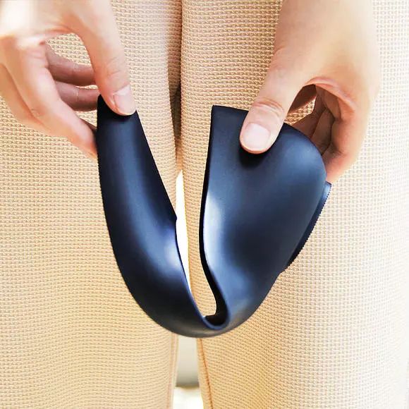 最美不是下雨天，是你穿过的那双雨鞋！一秒瘦脚，超软耐磨！