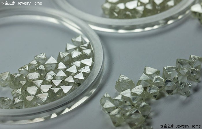 萌新钻石用在哪里,萌新超人的钻石