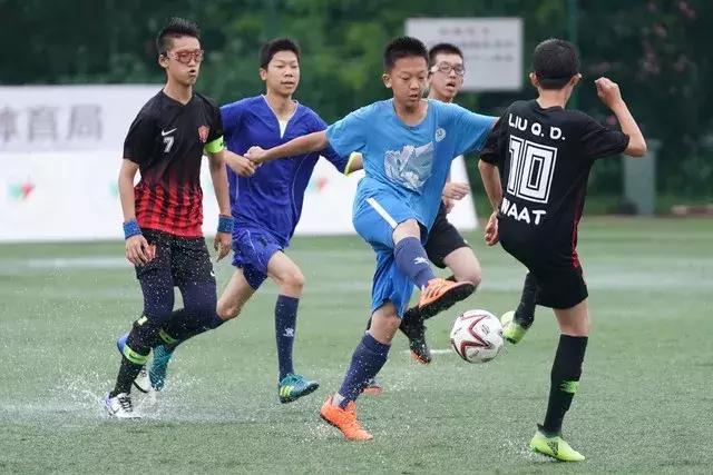 再大的雨也浇不灭我们的热爱足球,2020北京青少年足球比赛